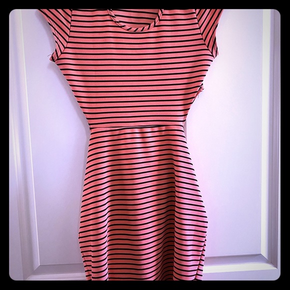 Dresses & Skirts - Super Cute Coral/Orange Black Stripe Dress!